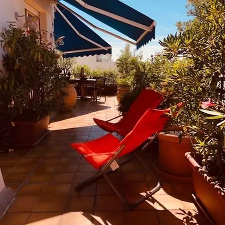 Centre Terrasse Ensoleillee Apartment